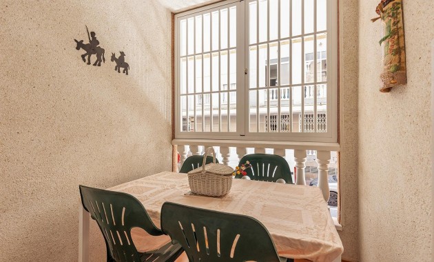 Venta - Apartamento / piso -
Torrevieja - Centro