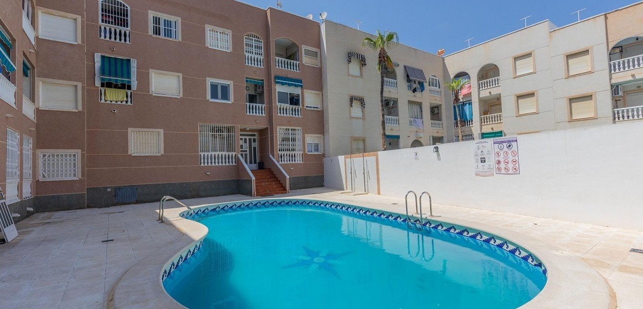 Venta - Apartamento / piso -
Torrevieja - Centro