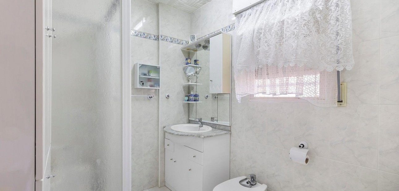 Venta - Apartamento / piso -
Torrevieja - La Mata