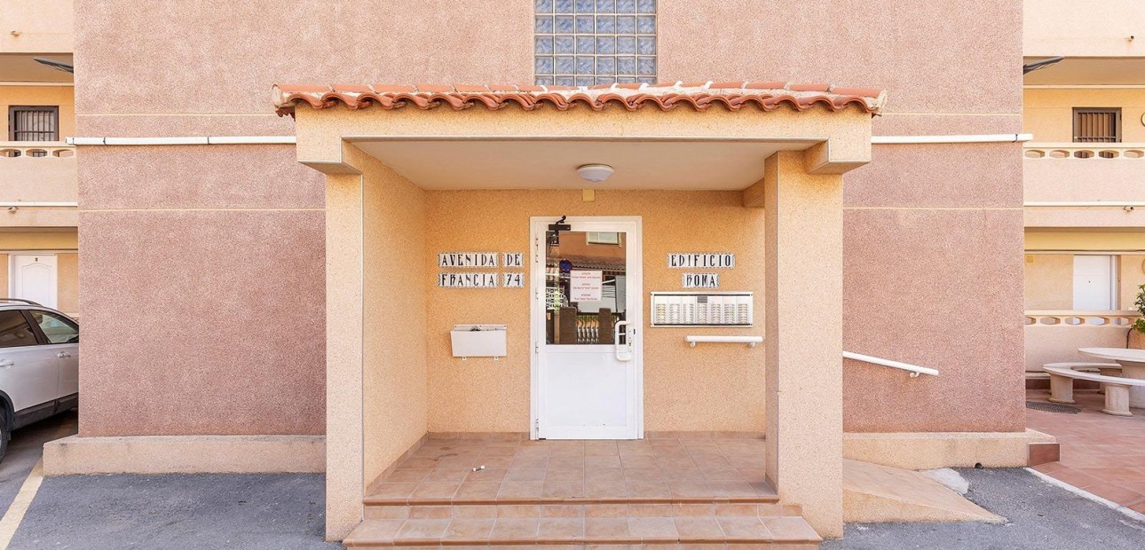 Venta - Apartamento / piso -
Torrevieja - La Mata