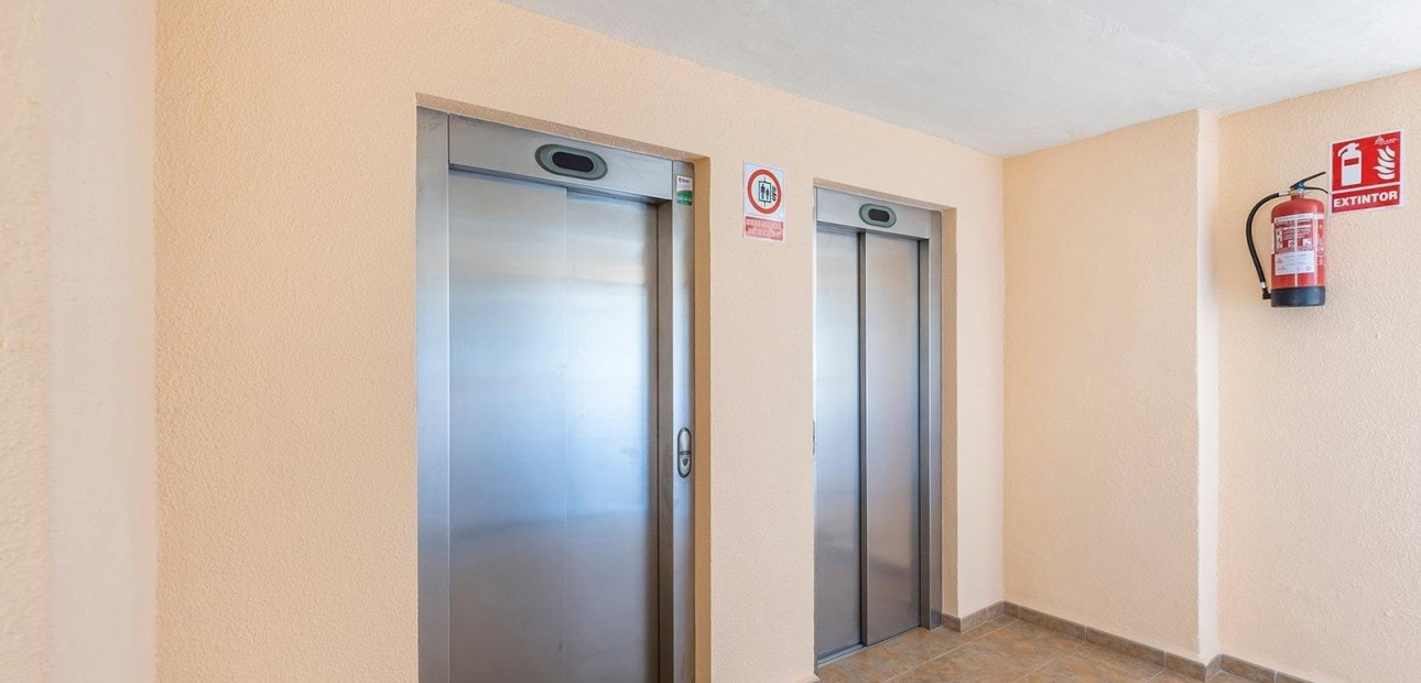 Venta - Apartamento / piso -
Torrevieja - La Mata