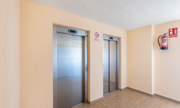 Venta - Apartamento / piso -
Torrevieja - La Mata