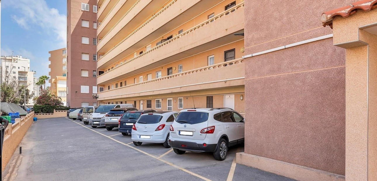 Venta - Apartamento / piso -
Torrevieja - La Mata