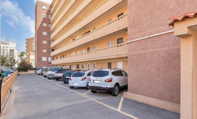 Venta - Apartamento / piso -
Torrevieja - La Mata