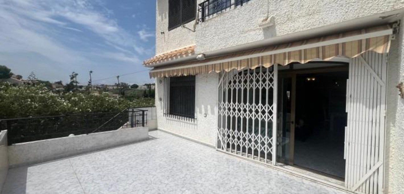 Herverkoop - Appartement / flat -
Torrevieja - Torretas