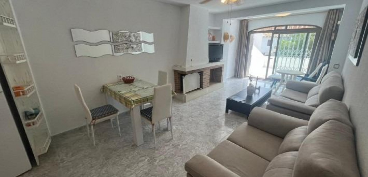Herverkoop - Appartement / flat -
Torrevieja - Torretas
