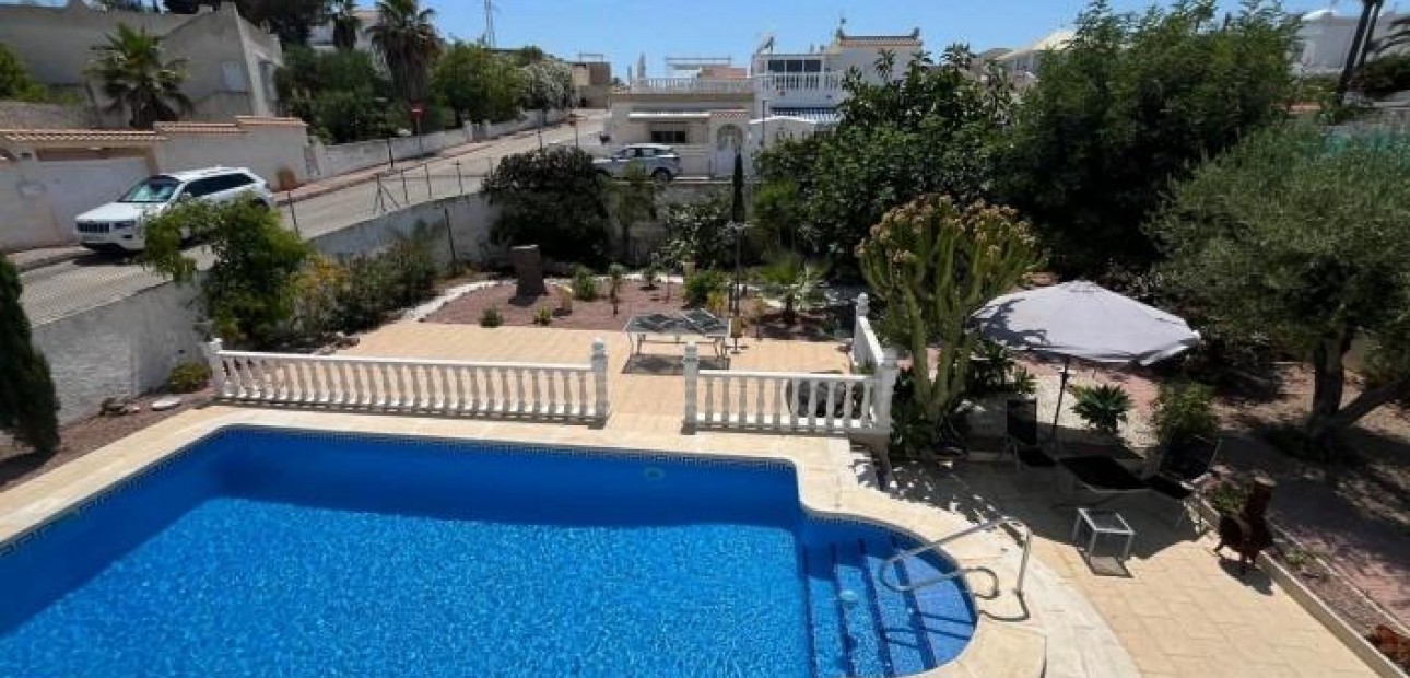 Sale - Villa -
Torrevieja - La Siesta - El Salado - Torreta