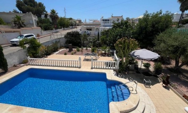 Sale - Villa -
Torrevieja - La Siesta - El Salado - Torreta