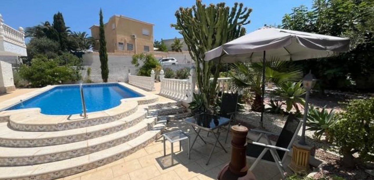 Sale - Villa -
Torrevieja - La Siesta - El Salado - Torreta