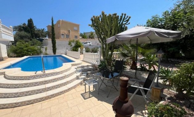 Sale - Villa -
Torrevieja - La Siesta - El Salado - Torreta