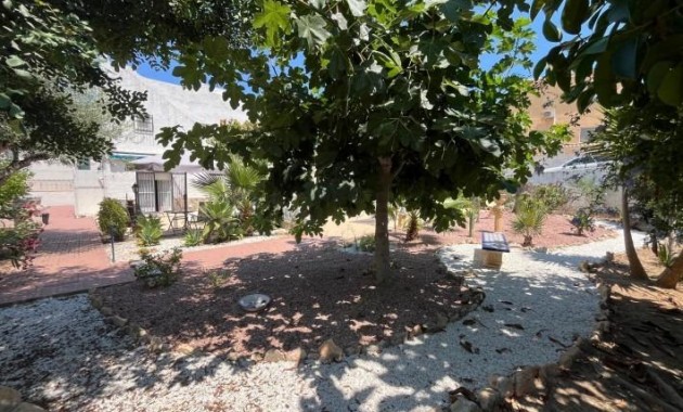 Sale - Villa -
Torrevieja - La Siesta - El Salado - Torreta