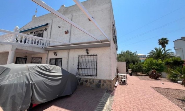 Sale - Villa -
Torrevieja - La Siesta - El Salado - Torreta