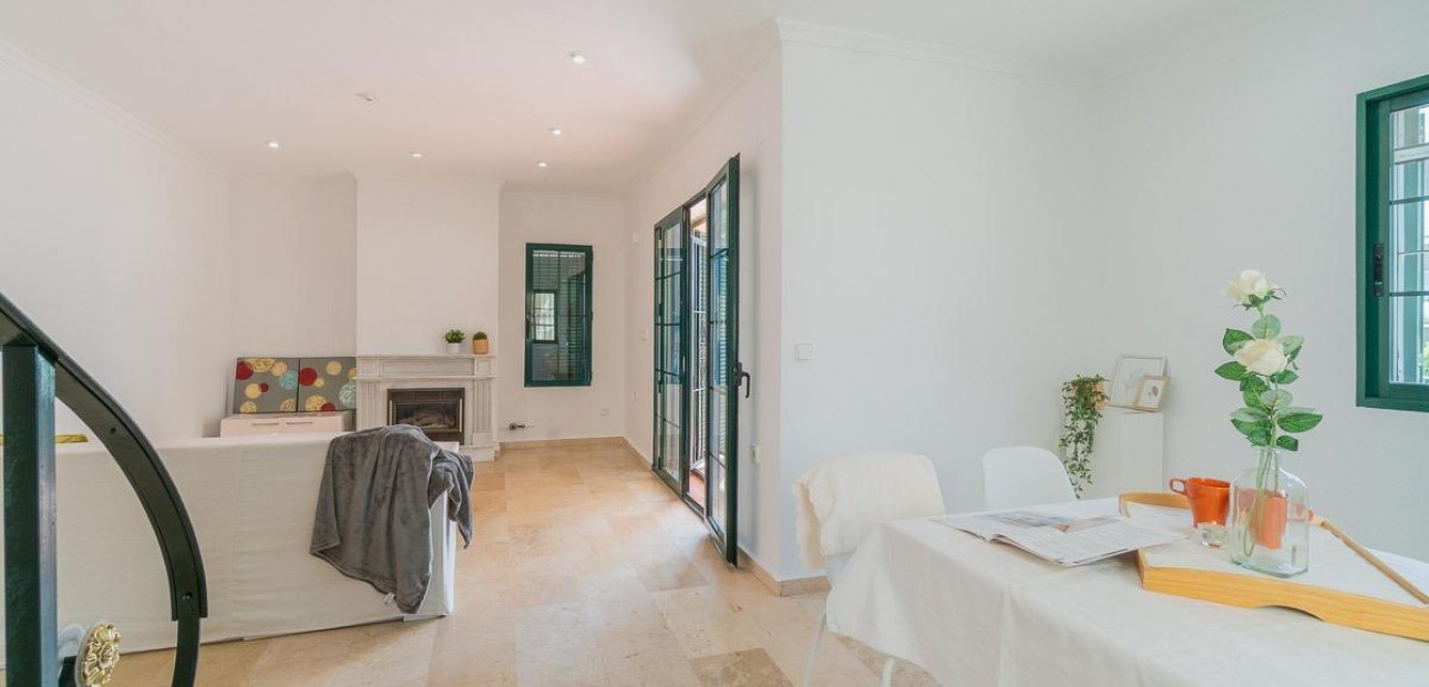 Sale - Villa -
Orihuela Costa - Villamartín-Las Filipinas