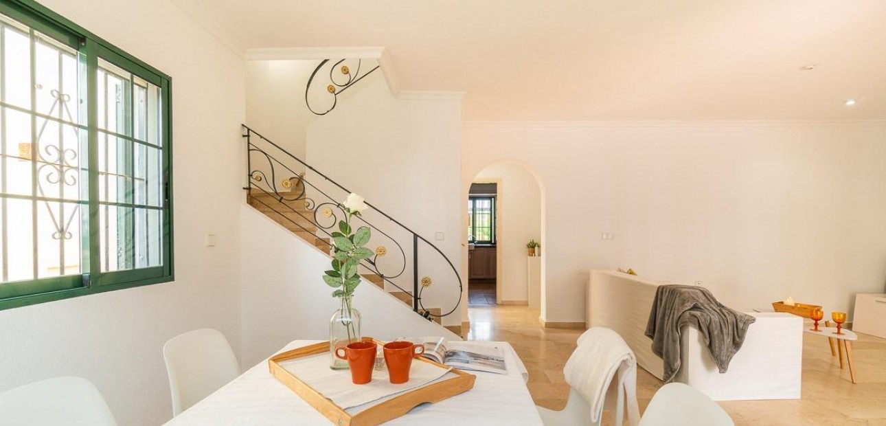 Sale - Villa -
Orihuela Costa - Villamartín-Las Filipinas