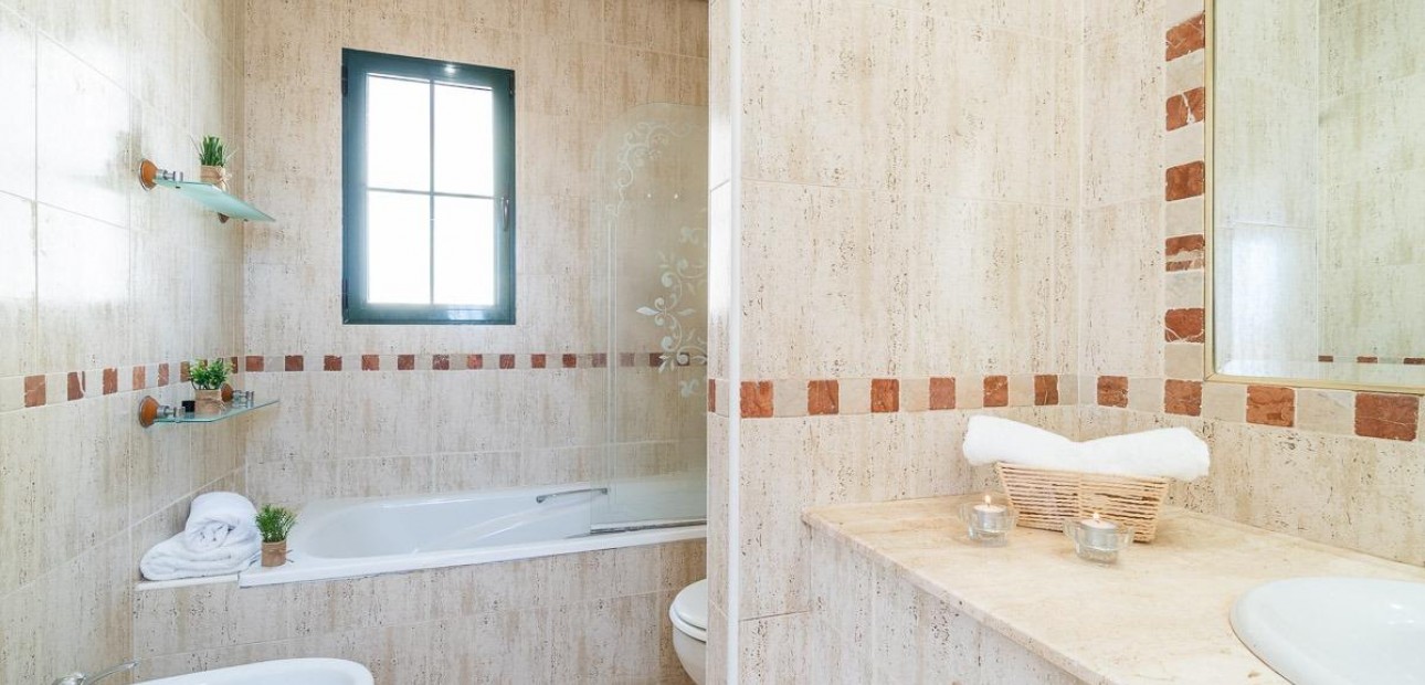 Sale - Villa -
Orihuela Costa - Villamartín-Las Filipinas