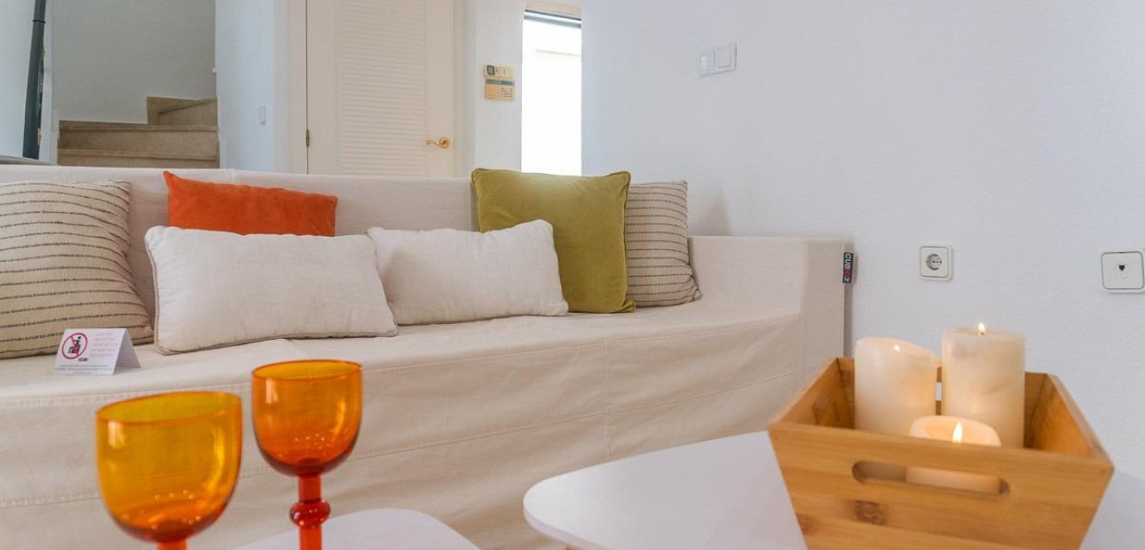 Sale - Villa -
Orihuela Costa - Villamartín-Las Filipinas