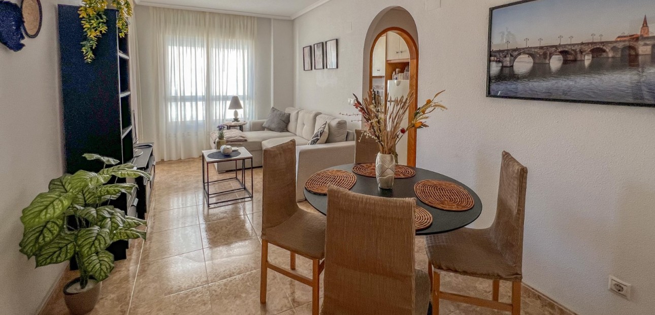 Herverkoop - 1. Apartment / flat -
Torrevieja - Acequion