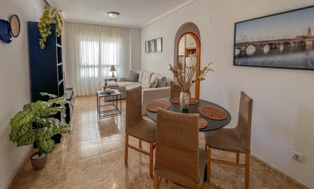 Herverkoop - 1. Apartment / flat -
Torrevieja - Acequion