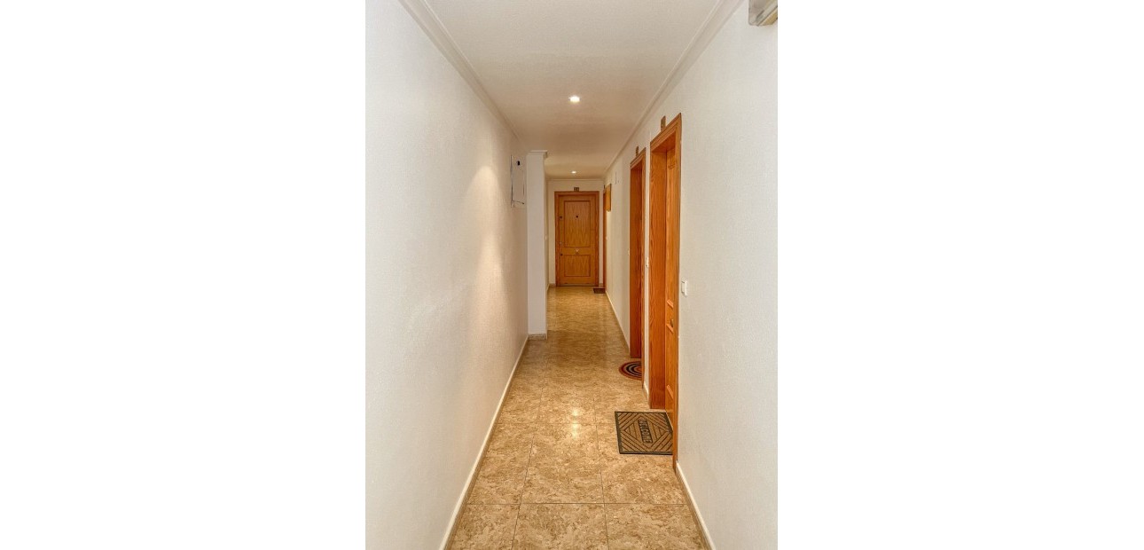 Herverkoop - 1. Apartment / flat -
Torrevieja - Acequion