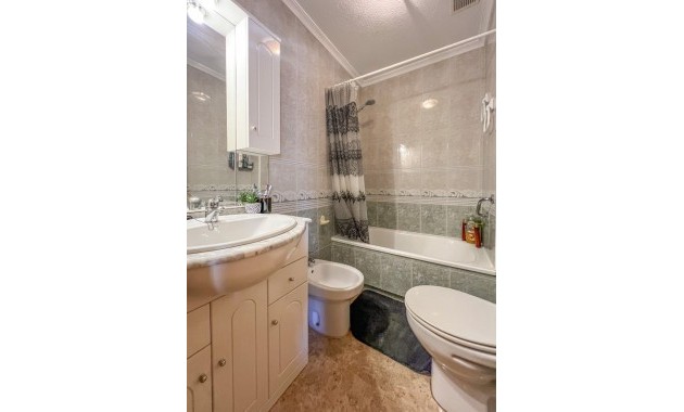 Herverkoop - 1. Apartment / flat -
Torrevieja - Acequion