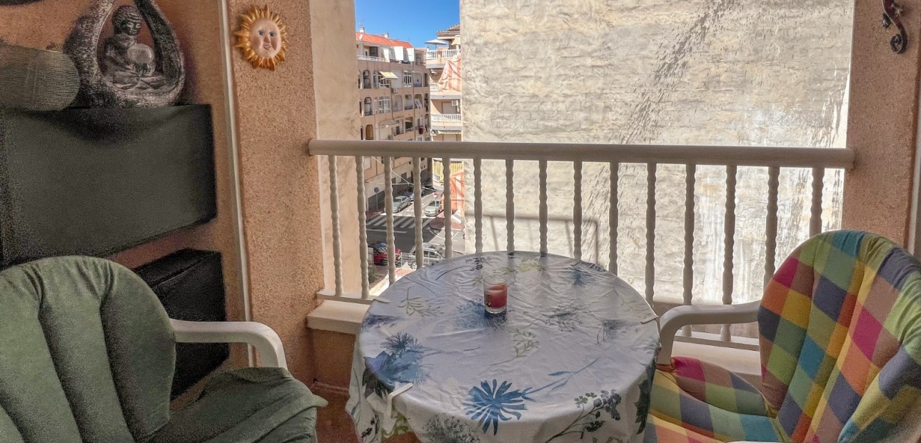 Herverkoop - 1. Apartment / flat -
Torrevieja - Acequion