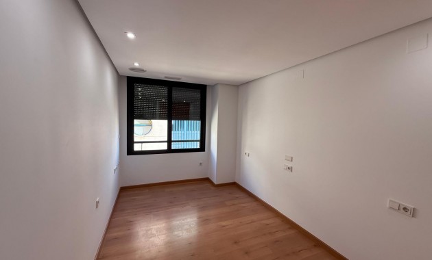 Sale - Apartment / flat -
Torrevieja - Puerto Deportivo