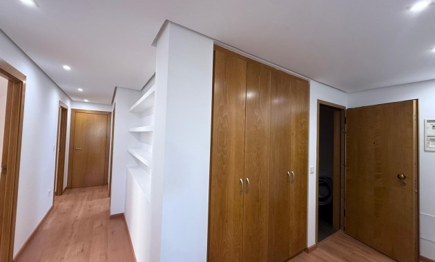 Sale - Apartment / flat -
Torrevieja - Puerto Deportivo