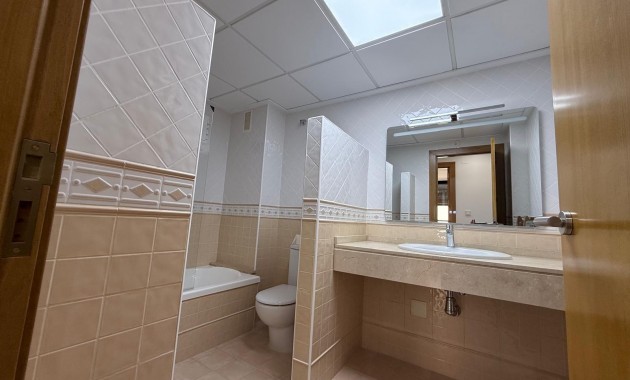 Sale - Apartment / flat -
Torrevieja - Puerto Deportivo