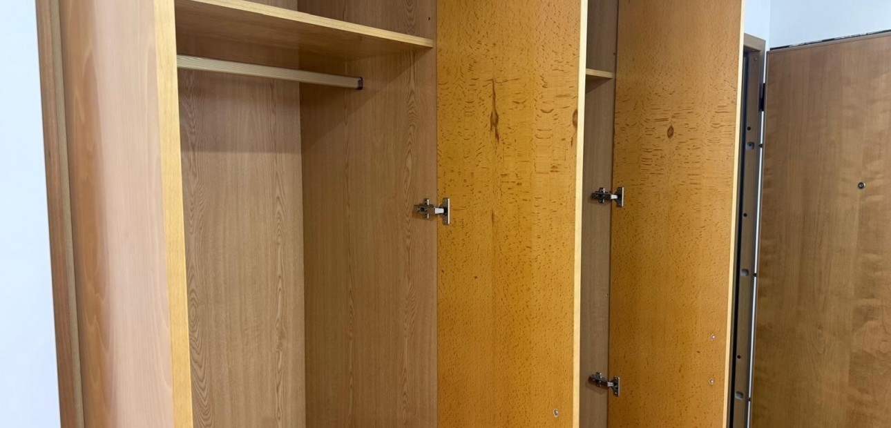 Sale - Apartment / flat -
Torrevieja - Puerto Deportivo