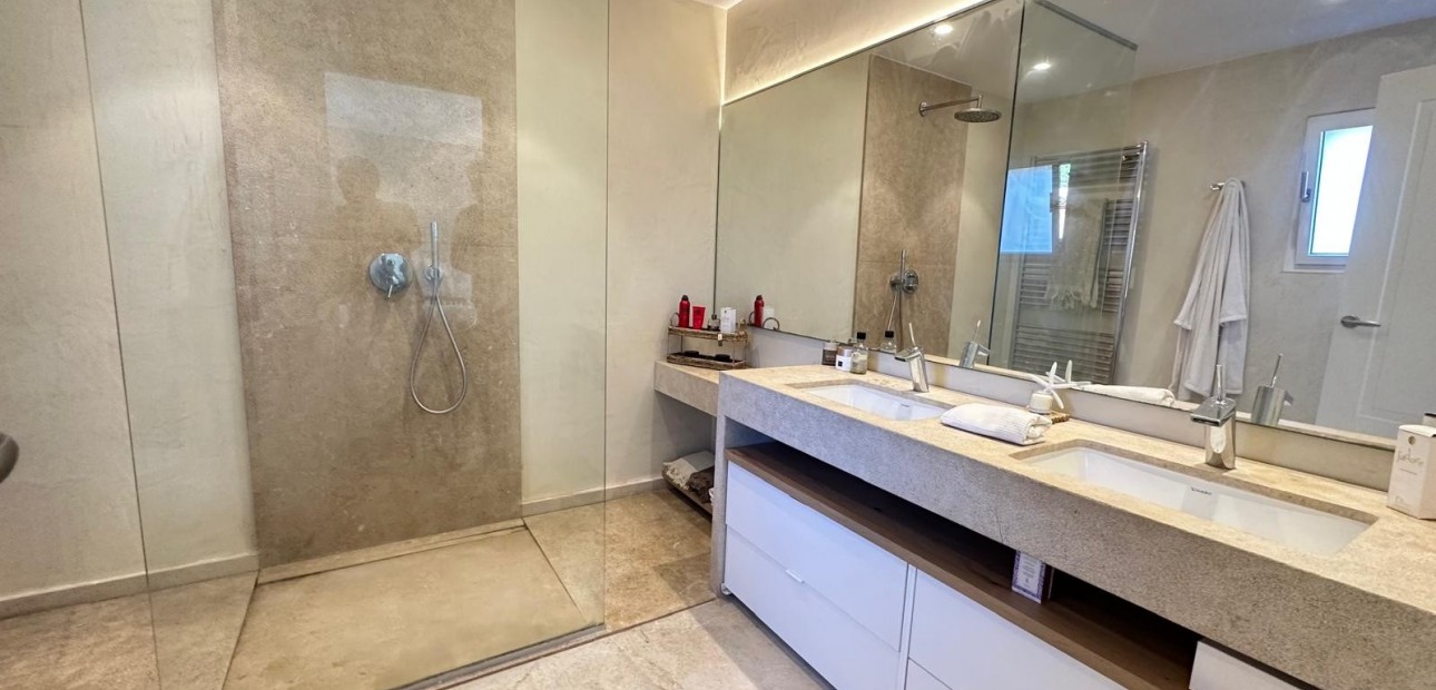 Herverkoop - Vila -
Costa de la Calma - Calvià