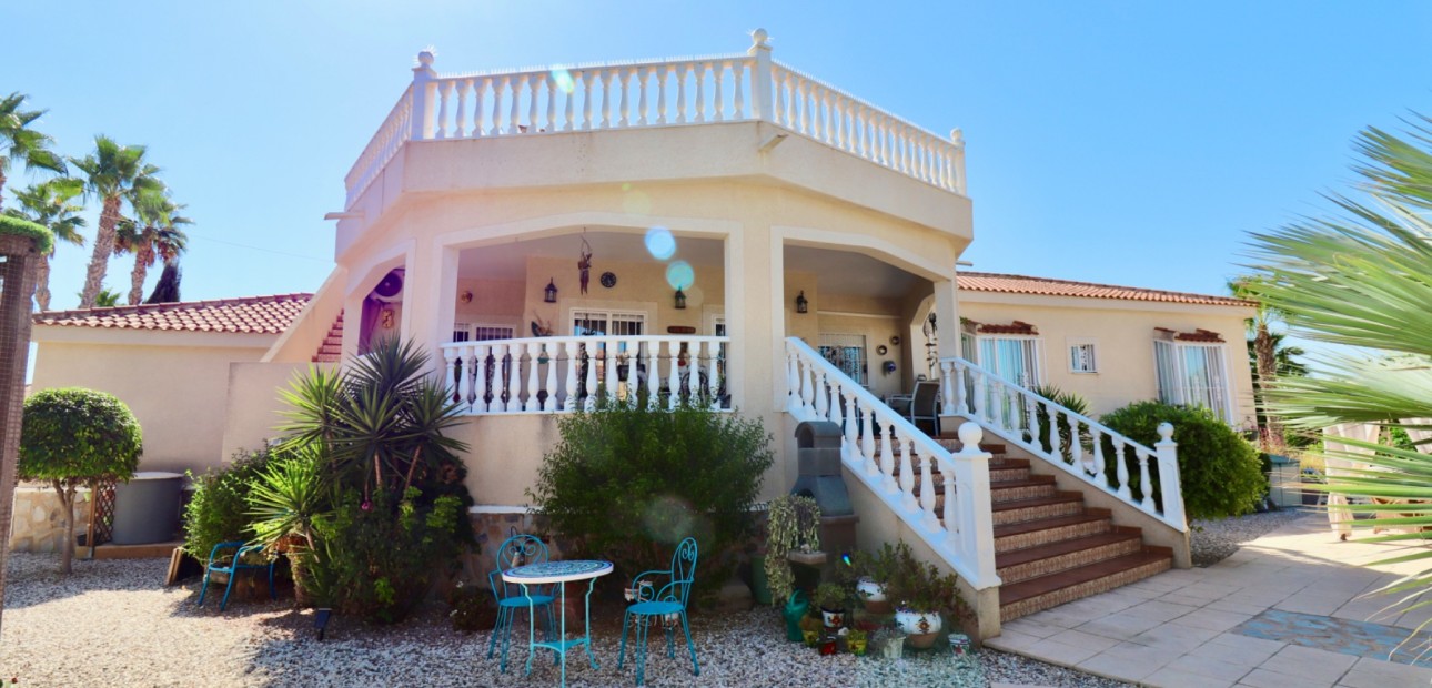 Herverkoop - Country Property -
Catral