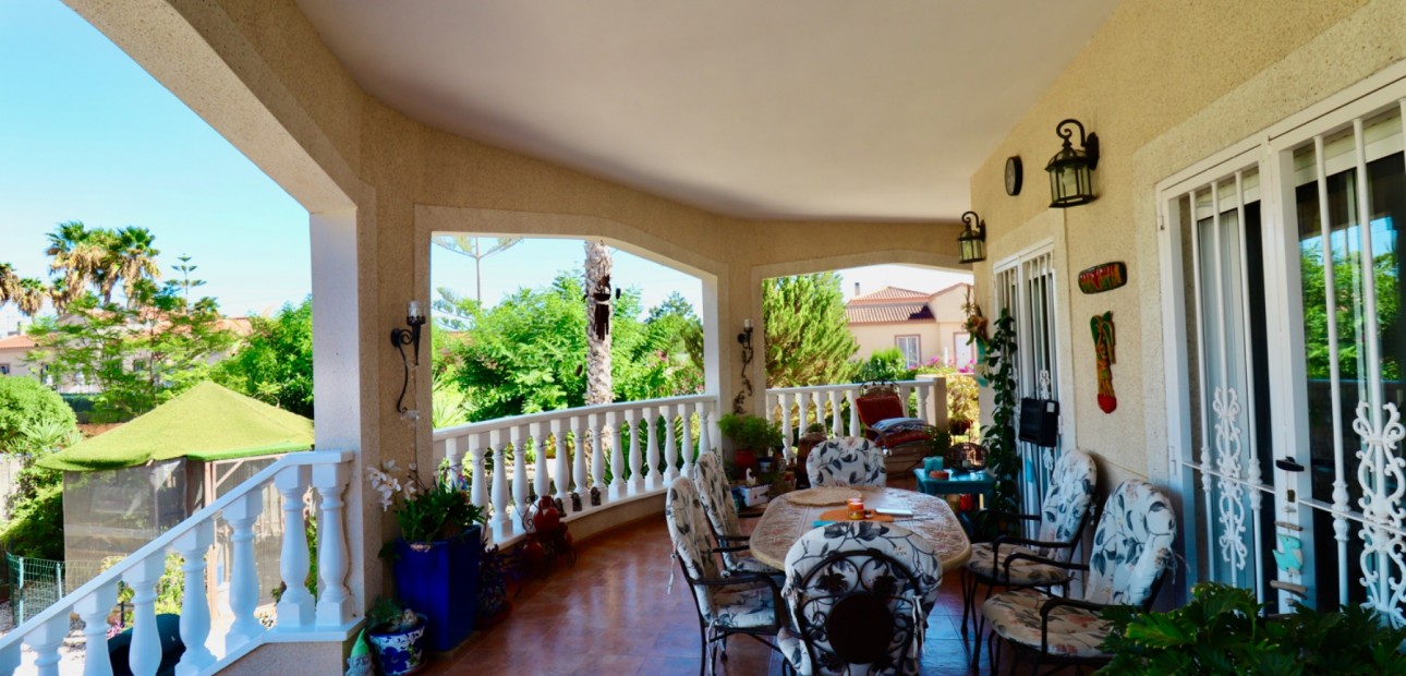 Herverkoop - Country Property -
Catral