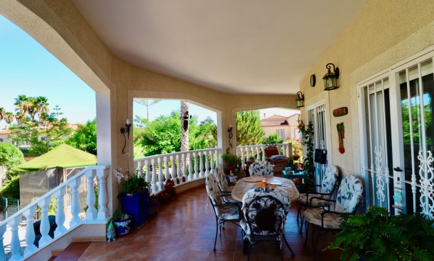 Herverkoop - Country Property -
Catral