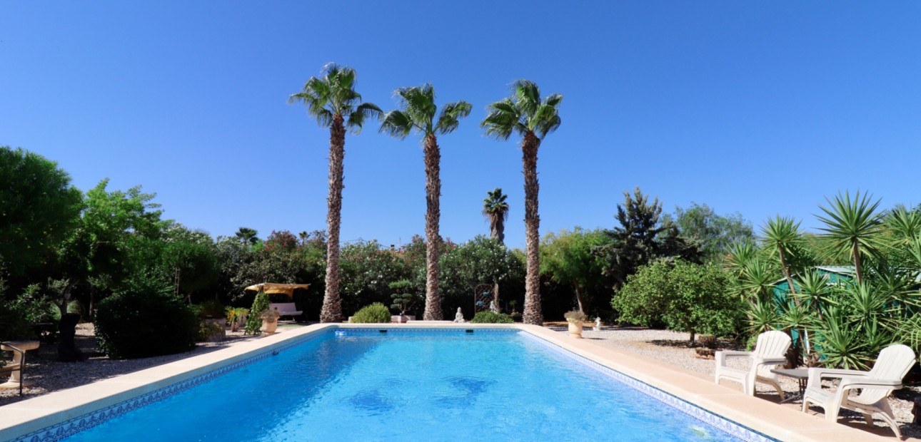 Herverkoop - Country Property -
Catral