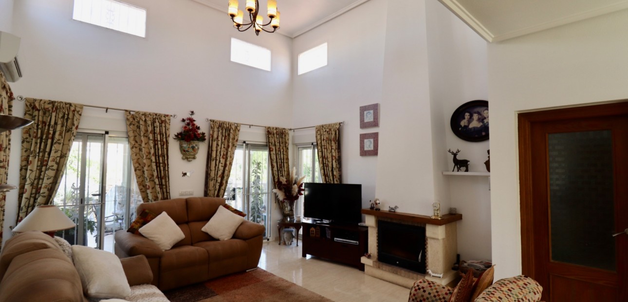 Herverkoop - Country Property -
Catral