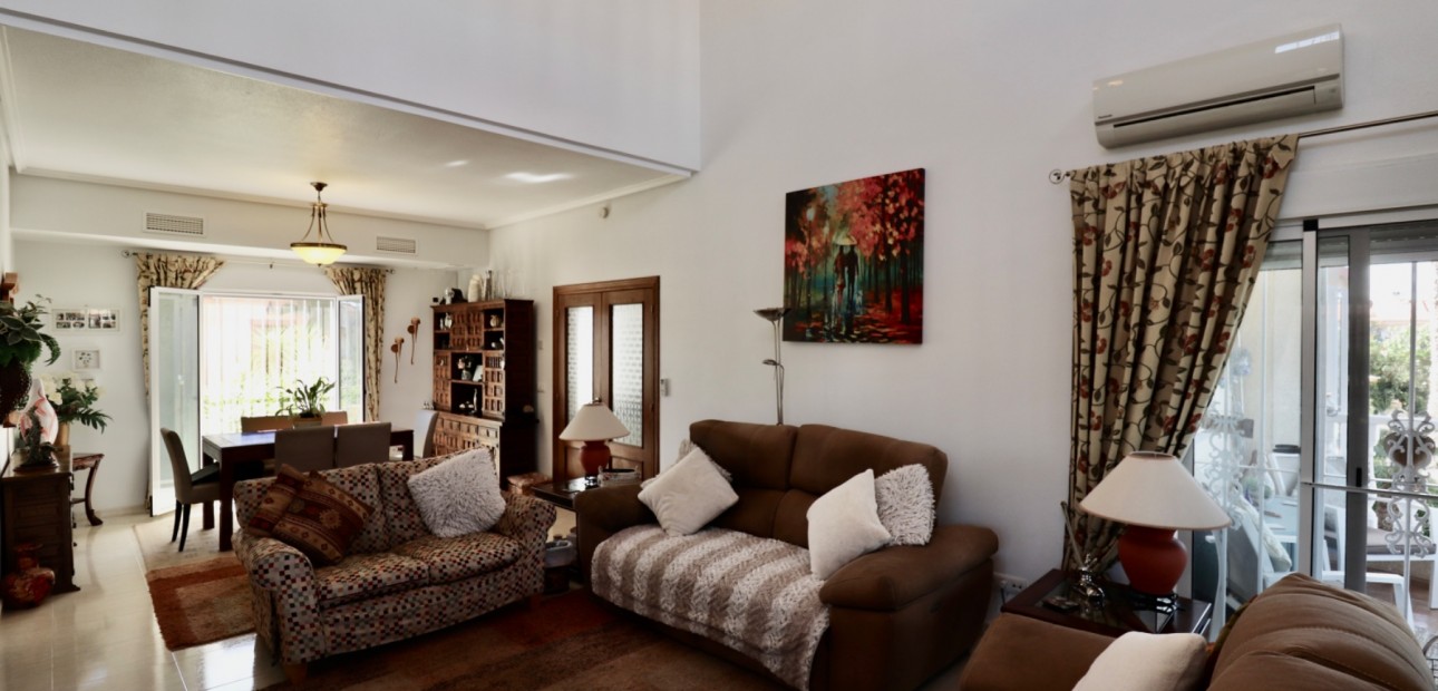 Herverkoop - Country Property -
Catral