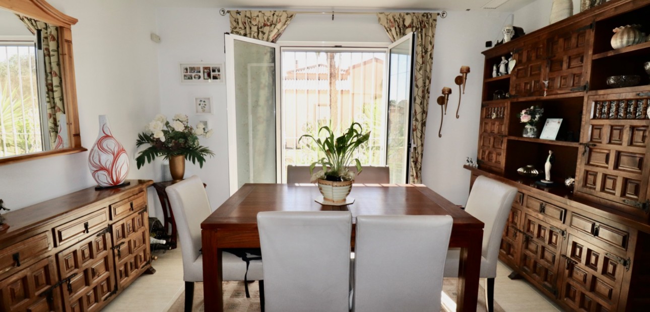 Herverkoop - Country Property -
Catral