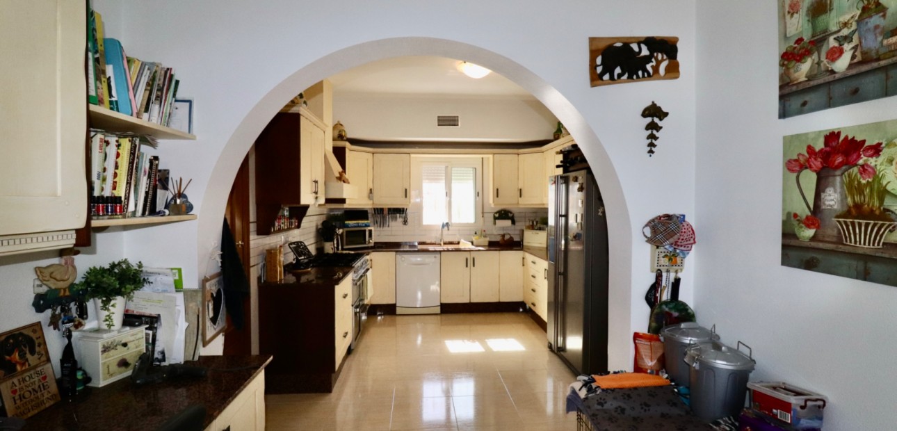 Herverkoop - Country Property -
Catral