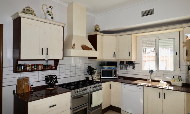 Herverkoop - Country Property -
Catral