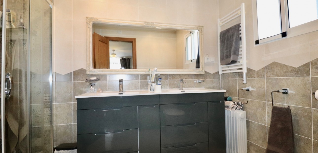 Herverkoop - Country Property -
Catral