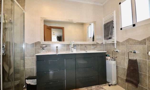 Herverkoop - Country Property -
Catral