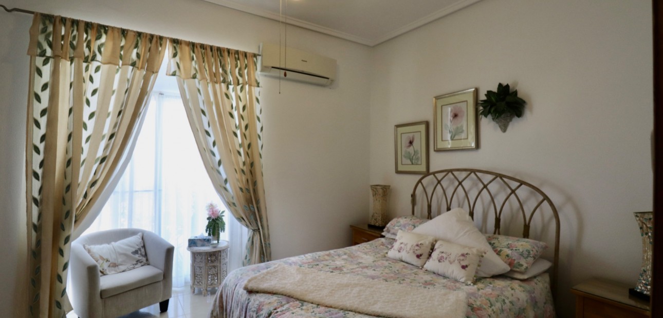 Herverkoop - Country Property -
Catral