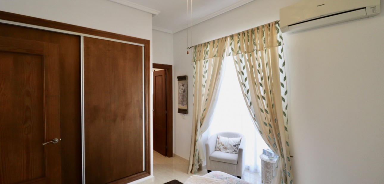 Herverkoop - Country Property -
Catral