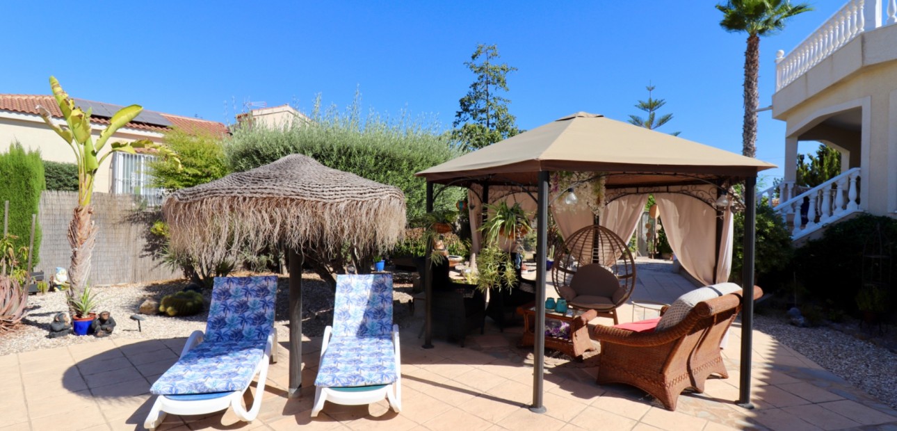 Herverkoop - Country Property -
Catral