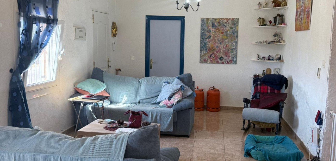 Herverkoop - Terraced house -
Almoradi - El saladar