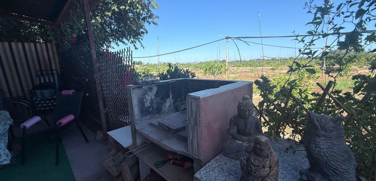 Herverkoop - Terraced house -
Almoradi - El saladar