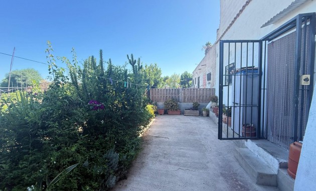 Herverkoop - Terraced house -
Almoradi - El saladar