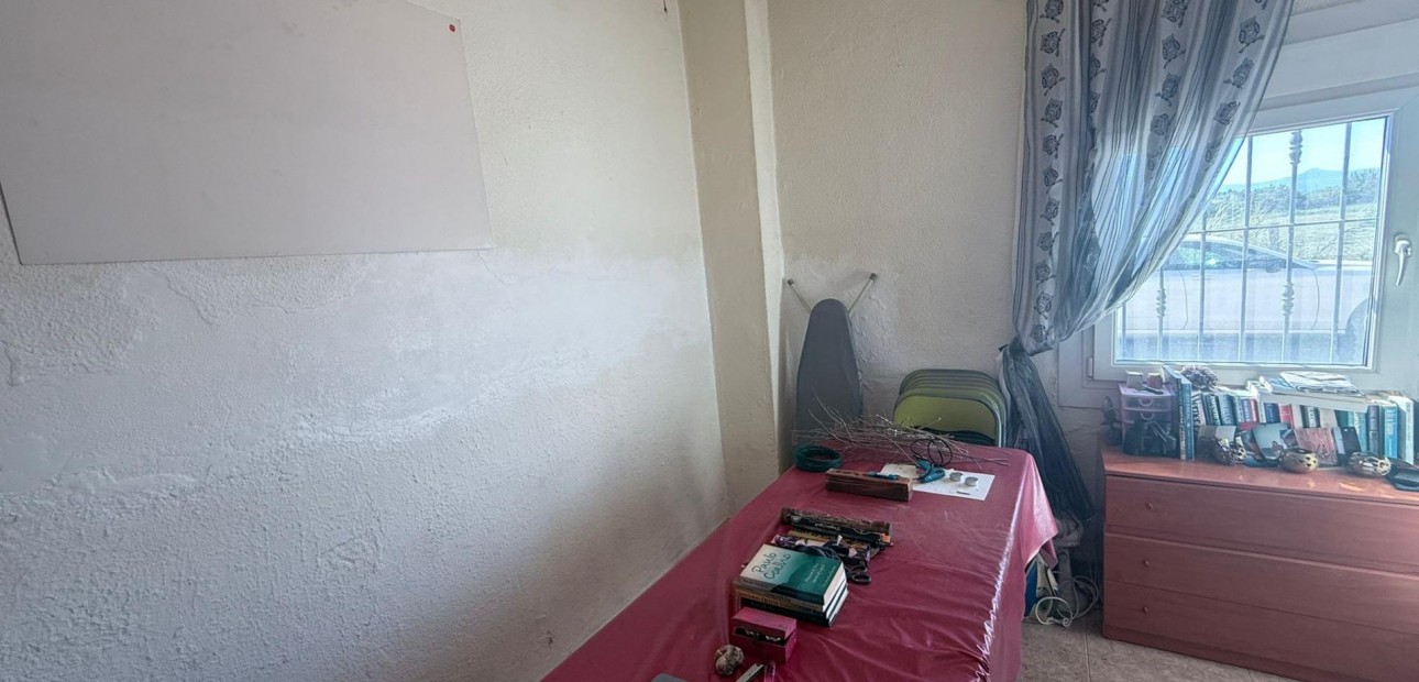 Herverkoop - Terraced house -
Almoradi - El saladar