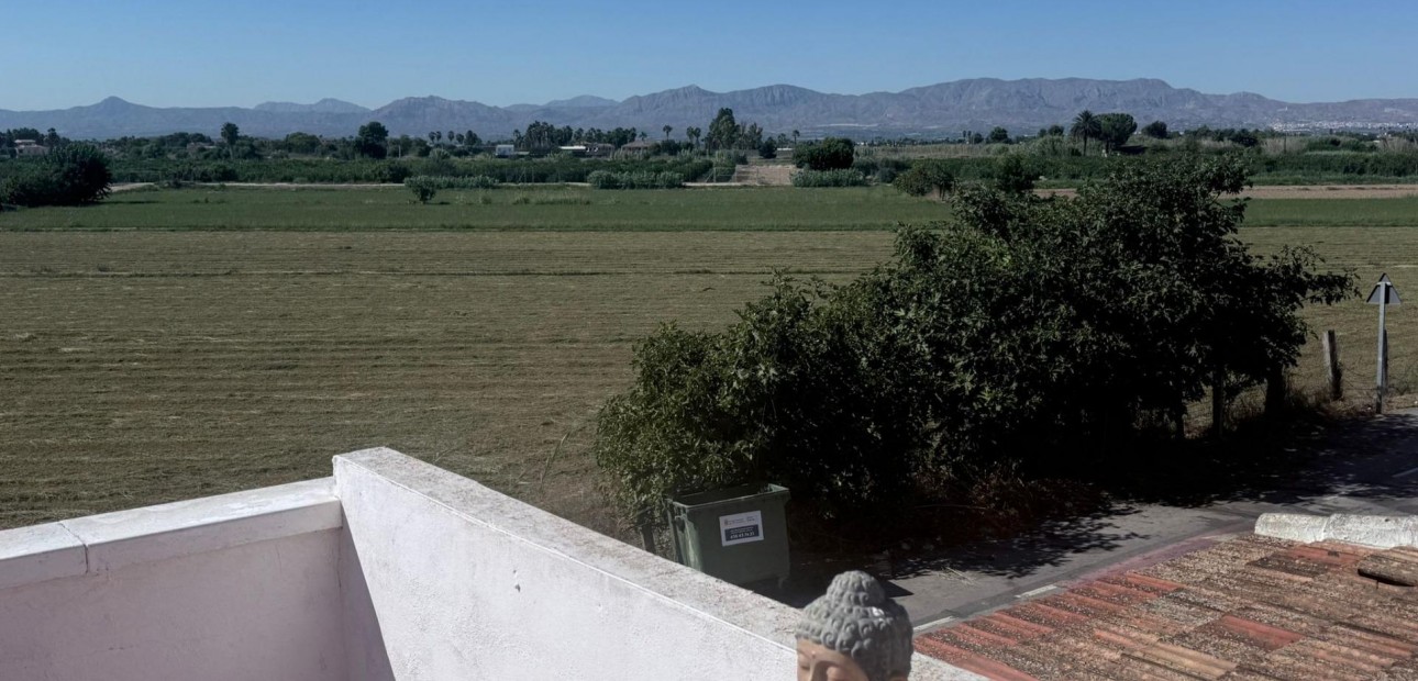 Herverkoop - Terraced house -
Almoradi - El saladar