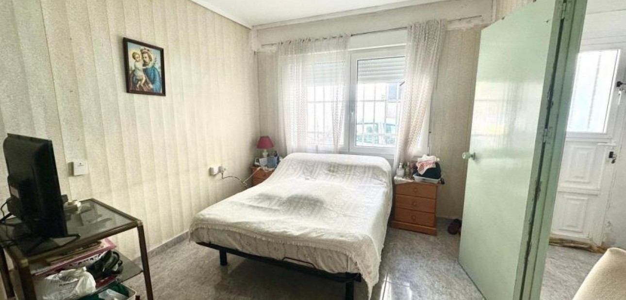 Herverkoop - House -
Torrevieja - torrevieja